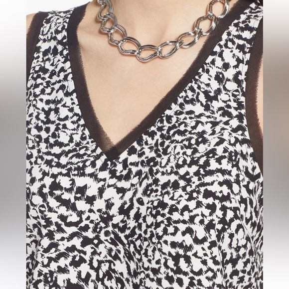 NWT! HALOGEN Ivory Black Raw Edge Tank Size Small - Picture 2 of 7